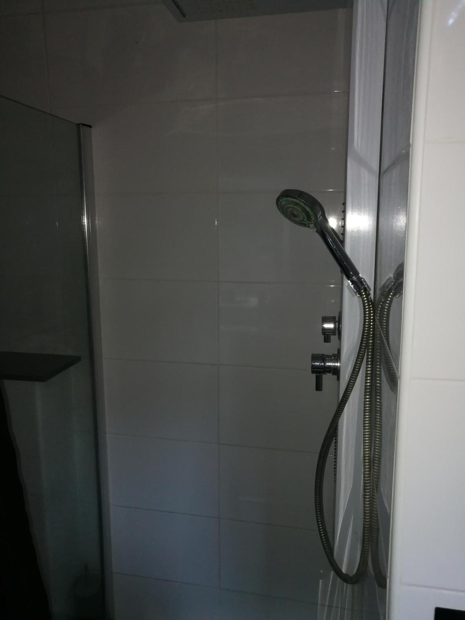 Wohlfuehloase - Zimmer, Appartment - Im Herzen Starnbergs Quarto foto