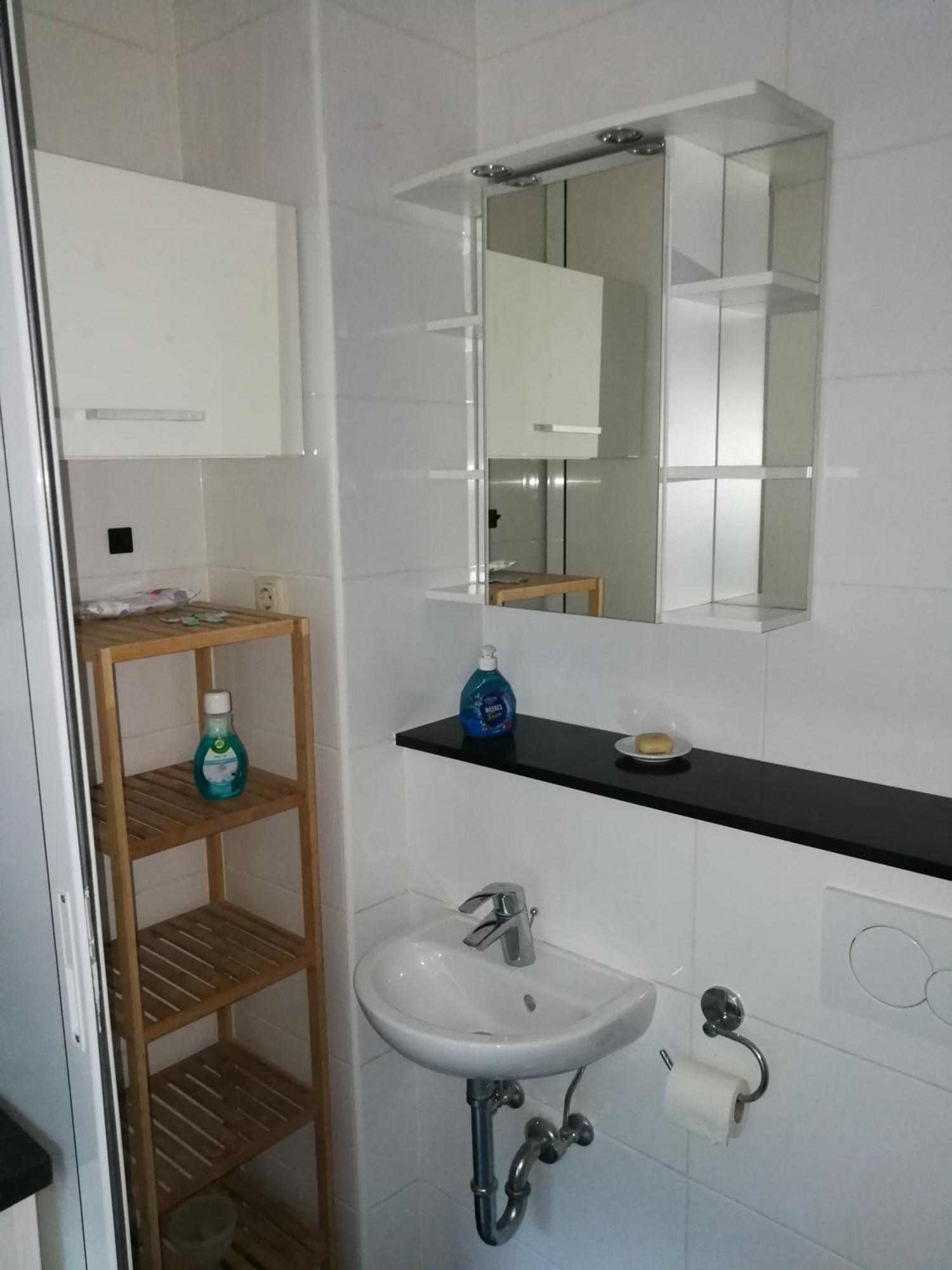 Wohlfuehloase - Zimmer, Appartment - Im Herzen Starnbergs Quarto foto